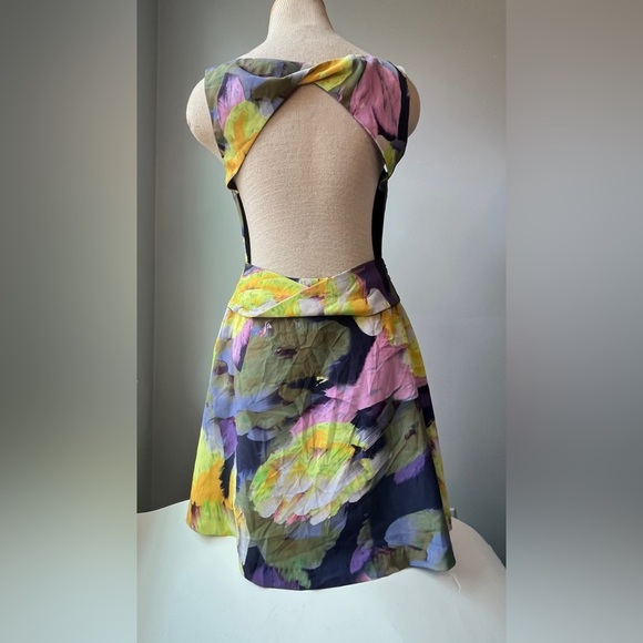 Bec+Bridge Backless Sleeveless Abstract Floral Mini Dress NWT - Picture 4 of 12